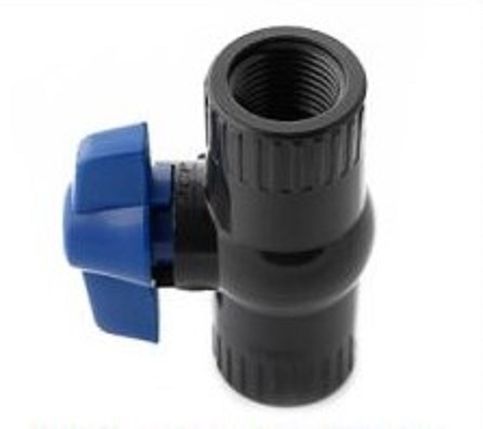 LLAVE DE BOLA PLASTICA 1/2" ROSCADA: